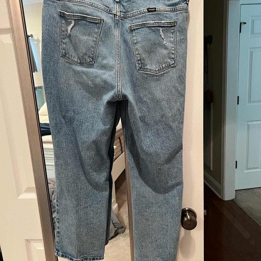Women's Wrangler High Rise Rodeo Straight Crop - Picture 2 of 2